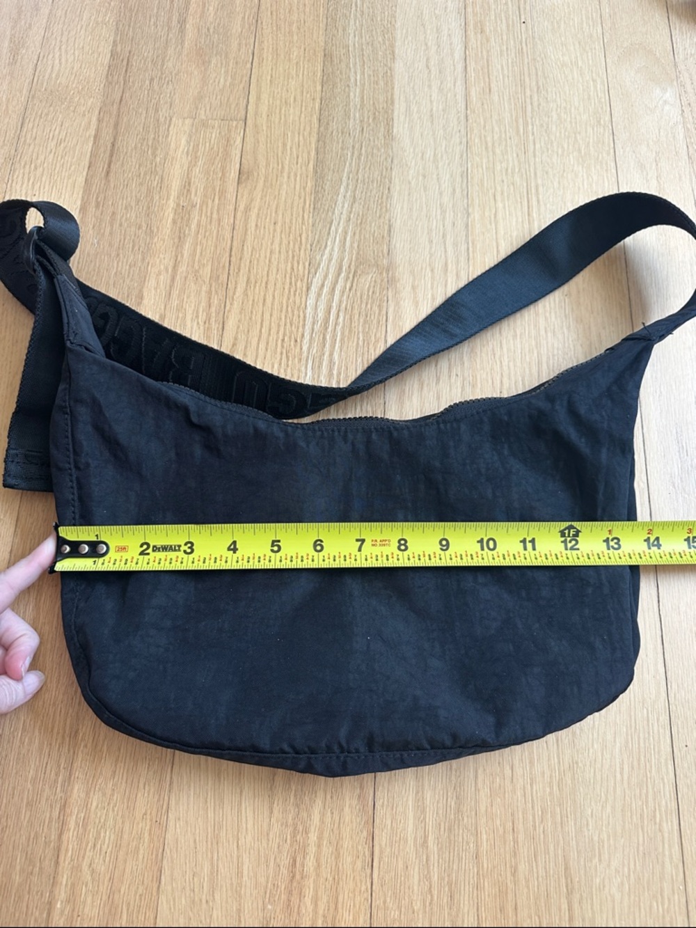 Baggu Black Nylon Shoulder Bag - Simple Everyday Hobo - Picture 4 of 5
